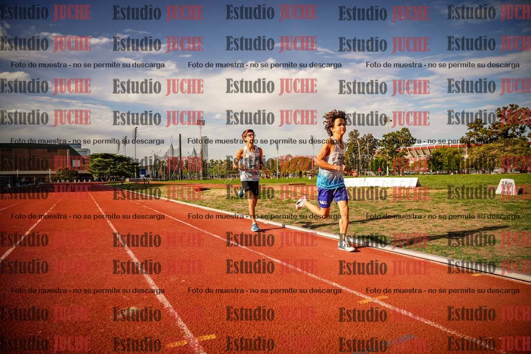 Fotos de los 2400 m llanos de varones - U16