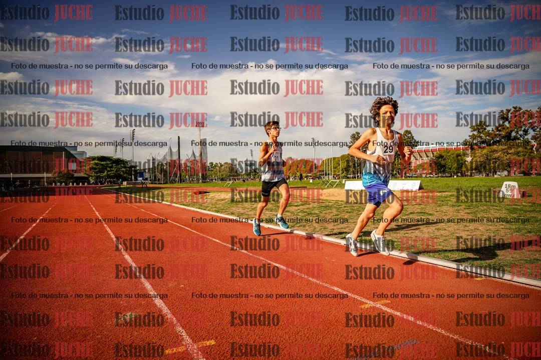 Fotos de los 2400 m llanos de varones - U16