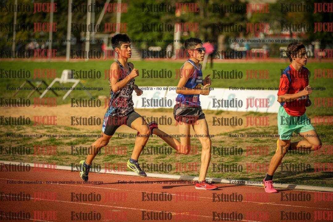 Fotos de los 2400 m llanos de varones - U16