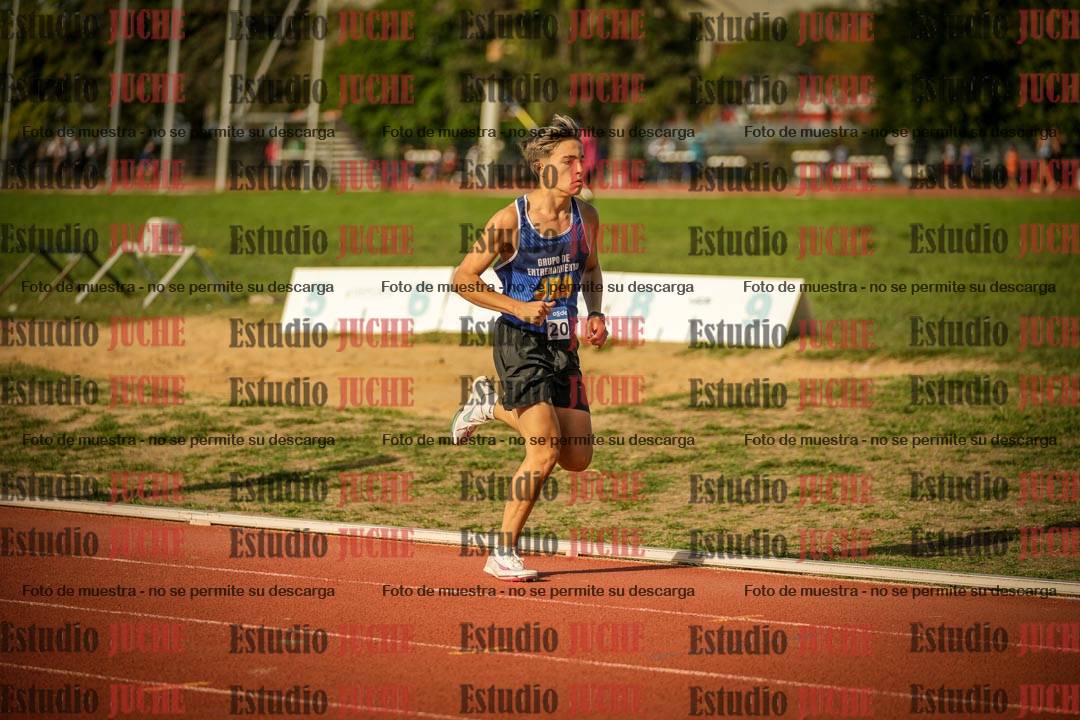 Fotos de los 2400 m llanos de varones - U16