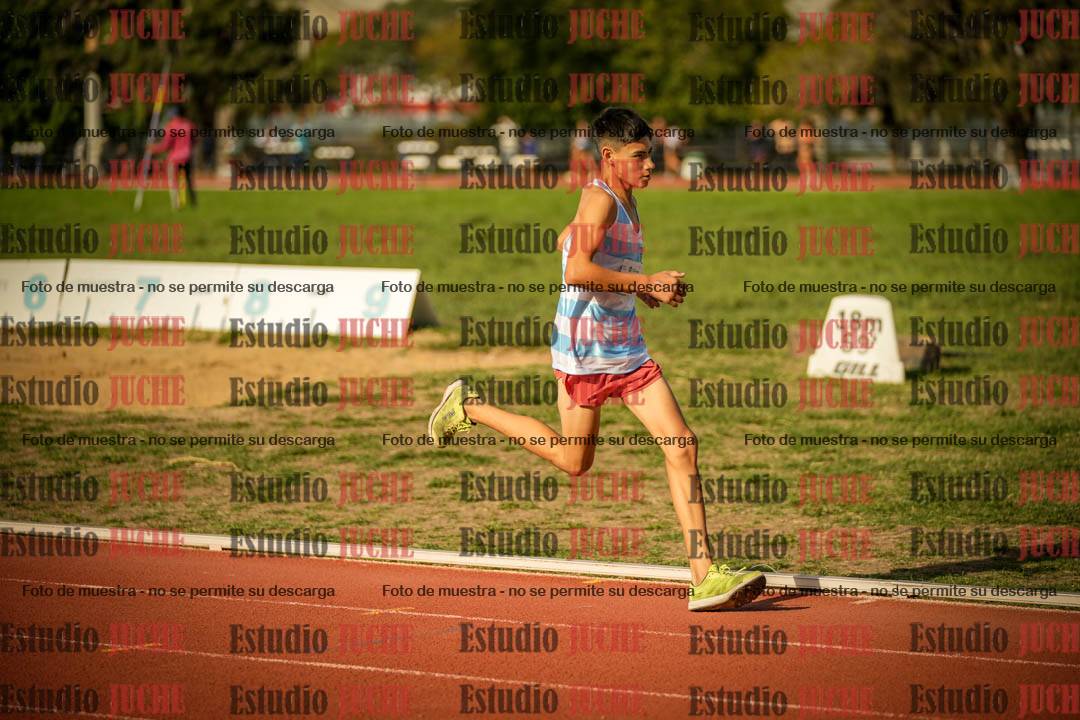 Fotos de los 2400 m llanos de varones - U16