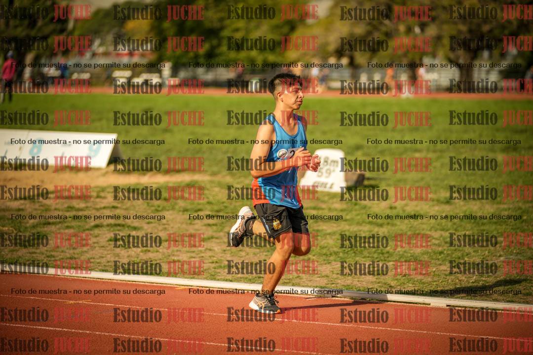 Fotos de los 2400 m llanos de varones - U16