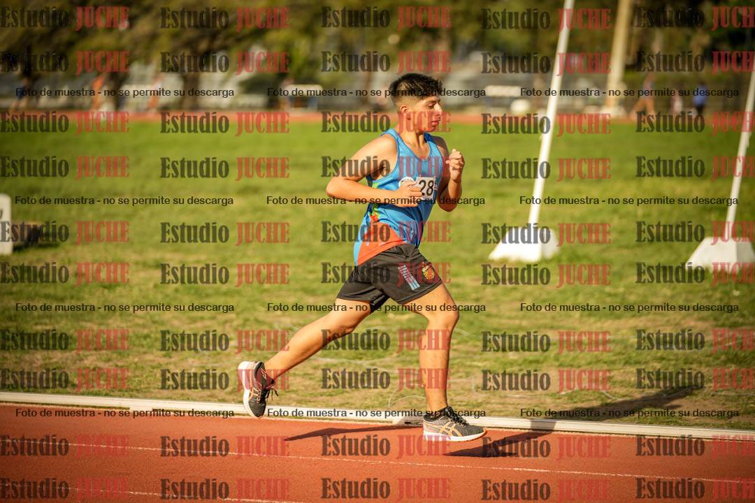 Fotos de los 2400 m llanos de varones - U16