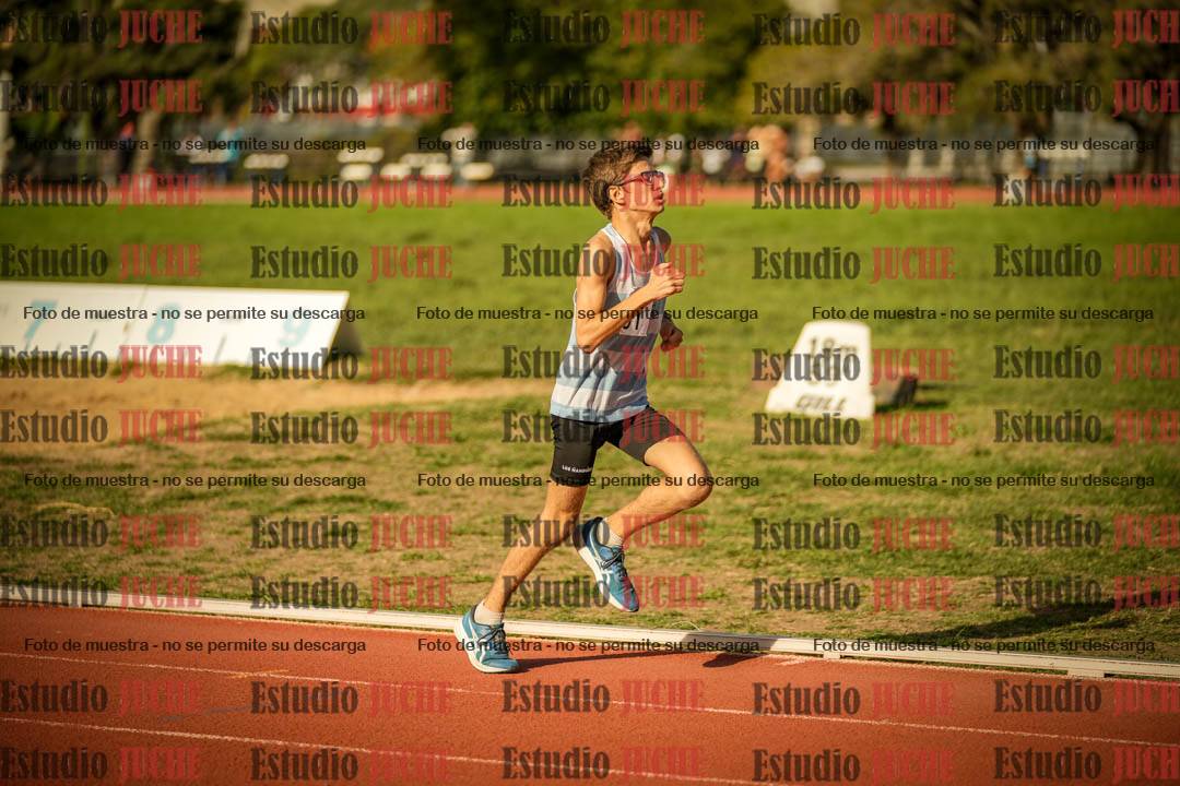 Fotos de los 2400 m llanos de varones - U16