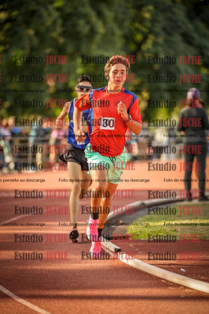 Fotos de los 2400 m llanos de varones - U16