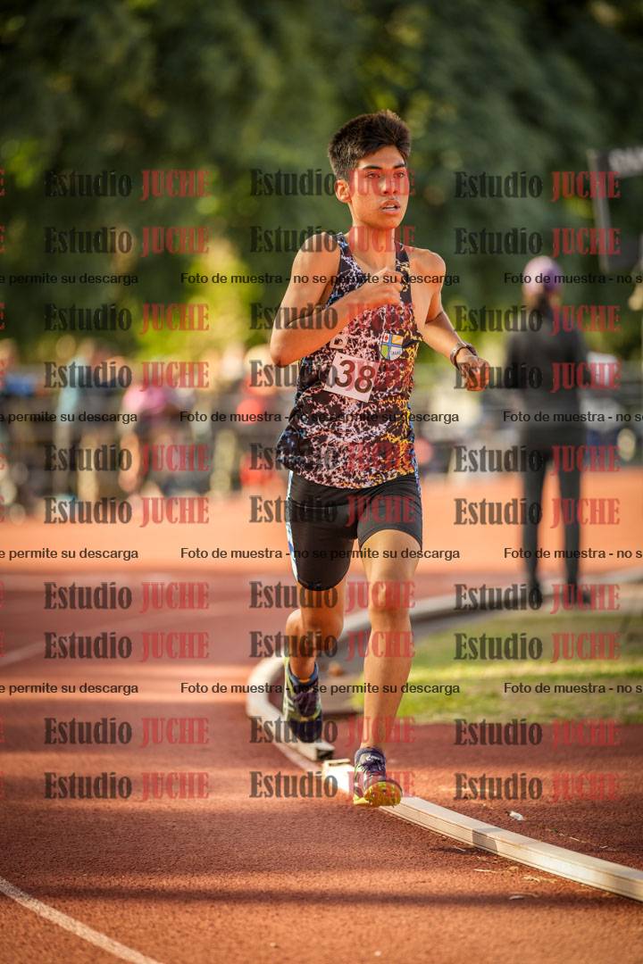 Fotos de los 2400 m llanos de varones - U16