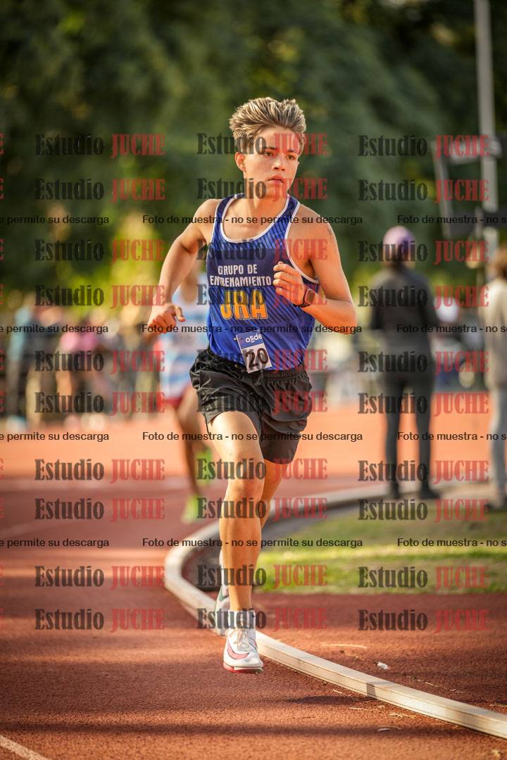 Fotos de los 2400 m llanos de varones - U16