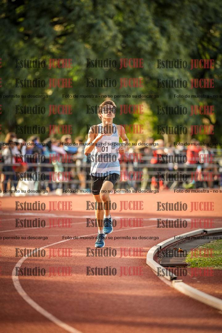 Fotos de los 2400 m llanos de varones - U16