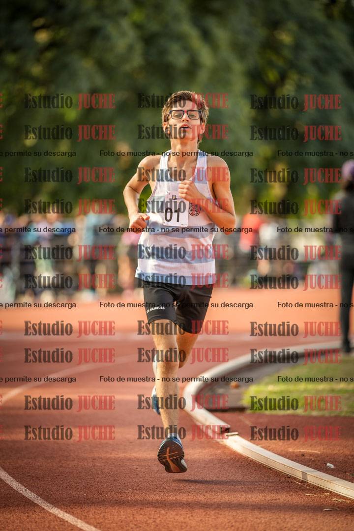Fotos de los 2400 m llanos de varones - U16