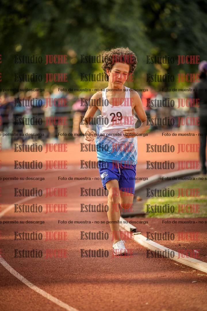 Fotos de los 2400 m llanos de varones - U16