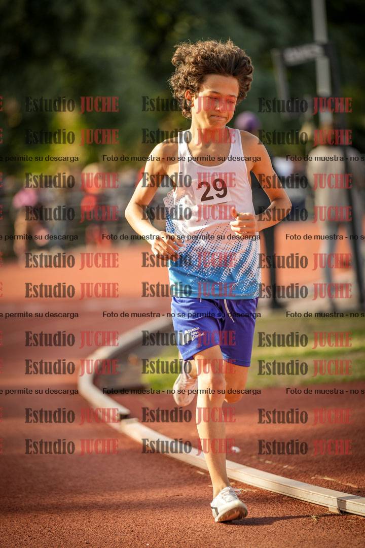 Fotos de los 2400 m llanos de varones - U16