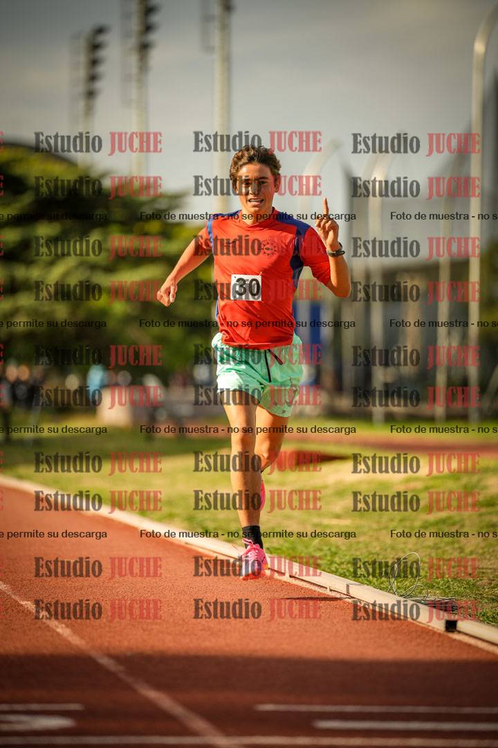 Fotos de los 2400 m llanos de varones - U16