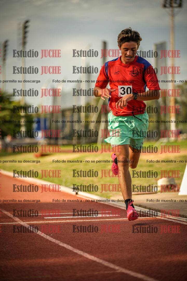 Fotos de los 2400 m llanos de varones - U16