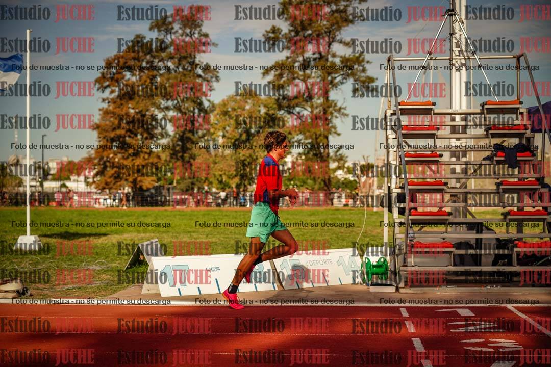 Fotos de los 2400 m llanos de varones - U16