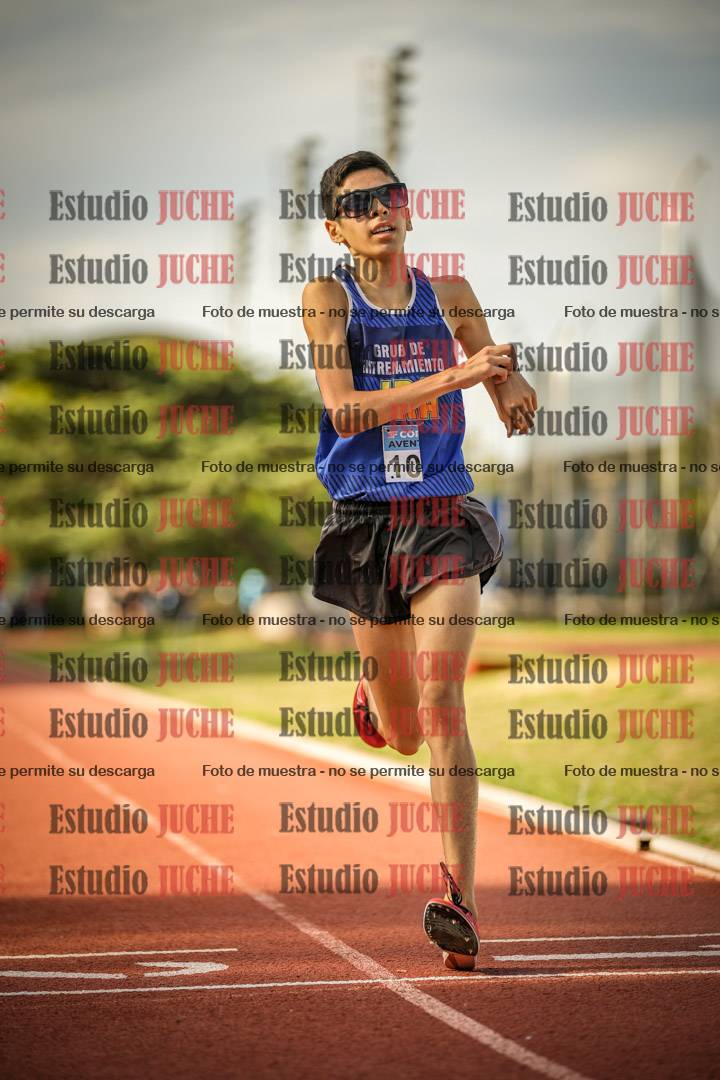 Fotos de los 2400 m llanos de varones - U16