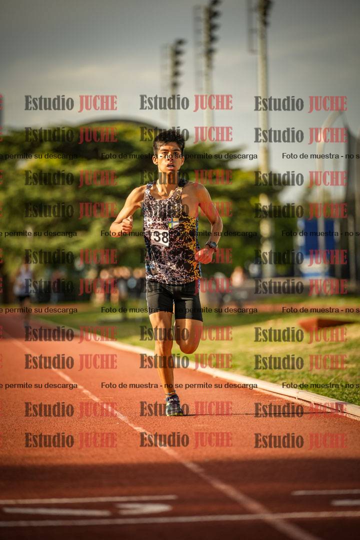 Fotos de los 2400 m llanos de varones - U16
