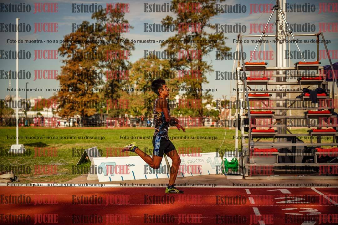 Fotos de los 2400 m llanos de varones - U16