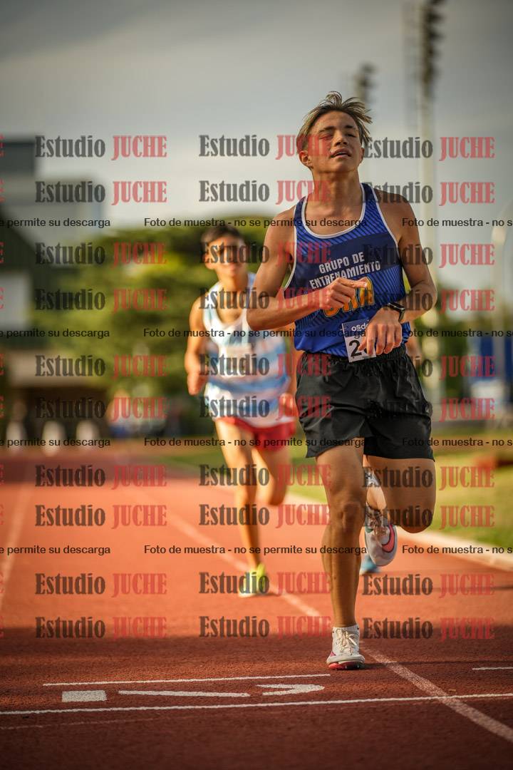 Fotos de los 2400 m llanos de varones - U16