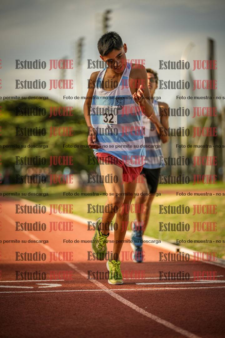 Fotos de los 2400 m llanos de varones - U16