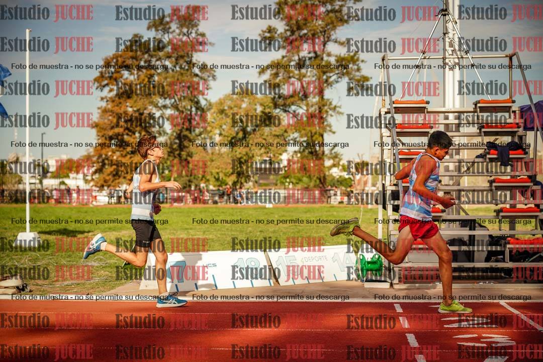 Fotos de los 2400 m llanos de varones - U16