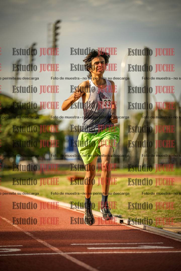 Fotos de los 2400 m llanos de varones - U16