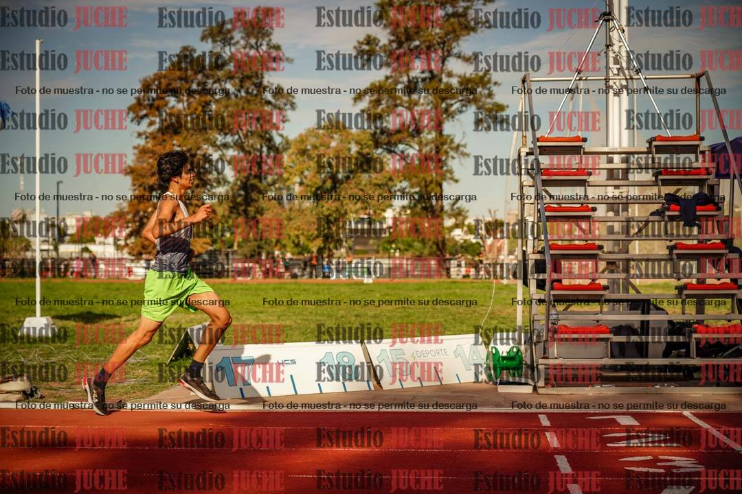 Fotos de los 2400 m llanos de varones - U16