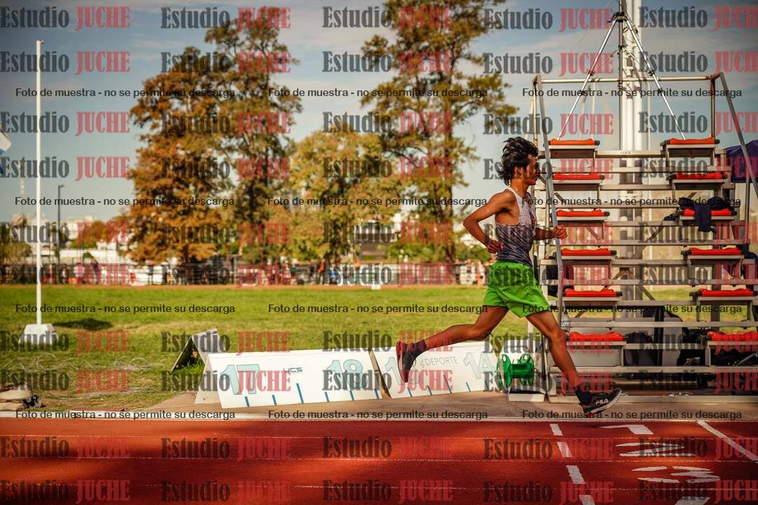 Fotos de los 2400 m llanos de varones - U16