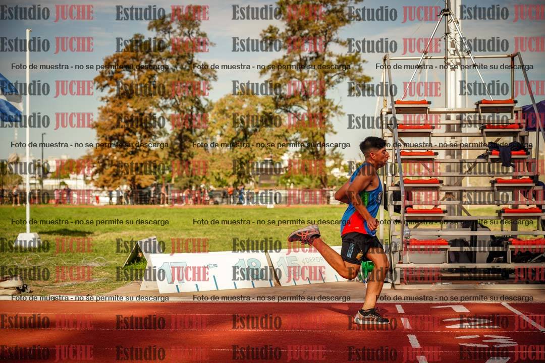 Fotos de los 2400 m llanos de varones - U16