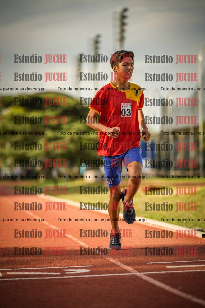 Fotos de los 2400 m llanos de varones - U16
