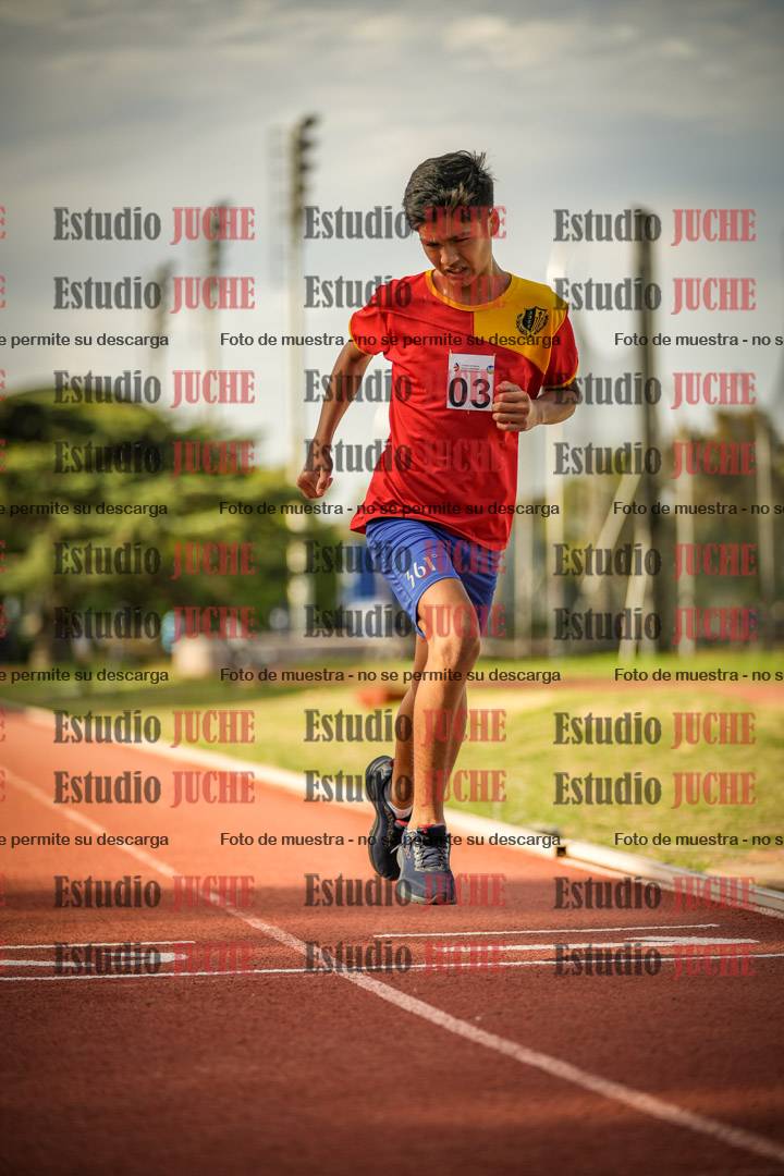 Fotos de los 2400 m llanos de varones - U16