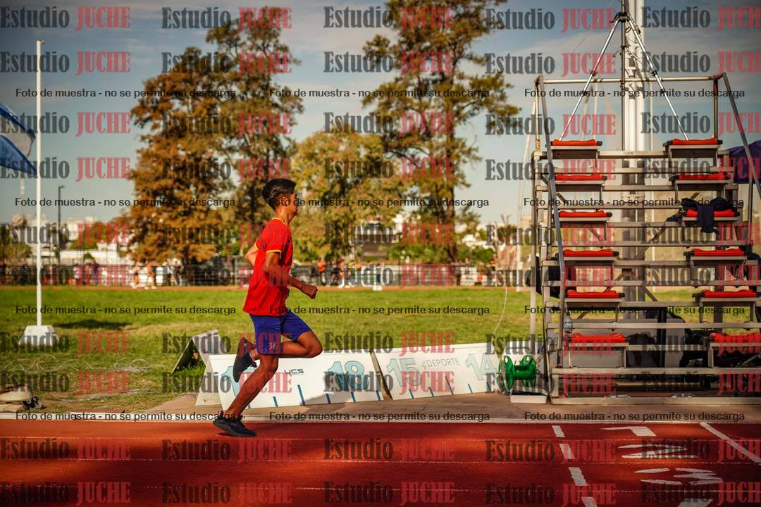 Fotos de los 2400 m llanos de varones - U16