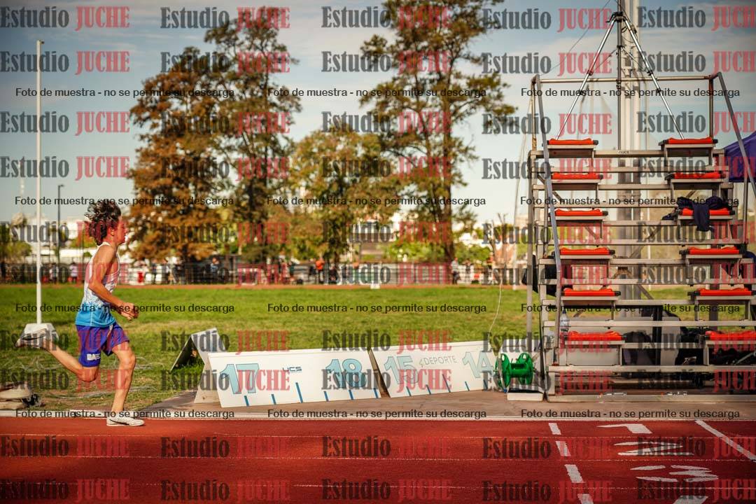 Fotos de los 2400 m llanos de varones - U16