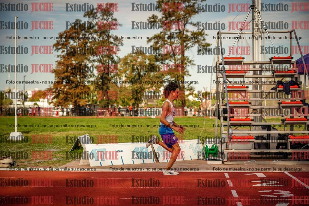 Fotos de los 2400 m llanos de varones - U16