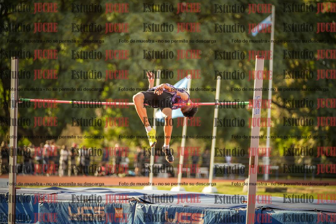 Fotos del salto en alto - incluye todos los grupos