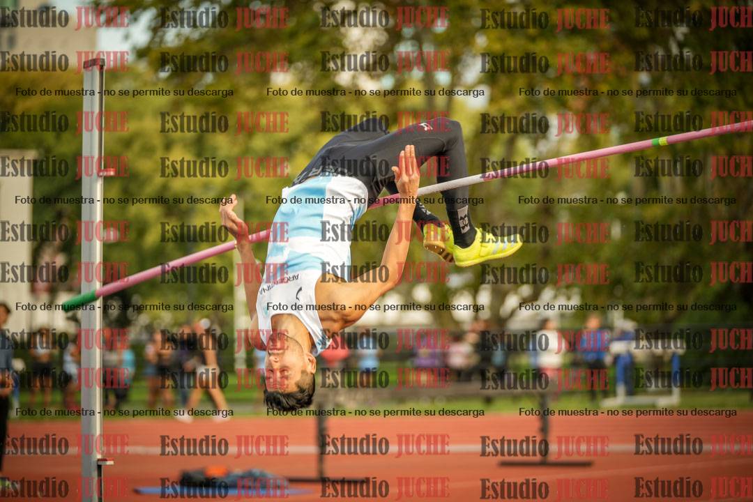 Fotos del salto en alto - incluye todos los grupos