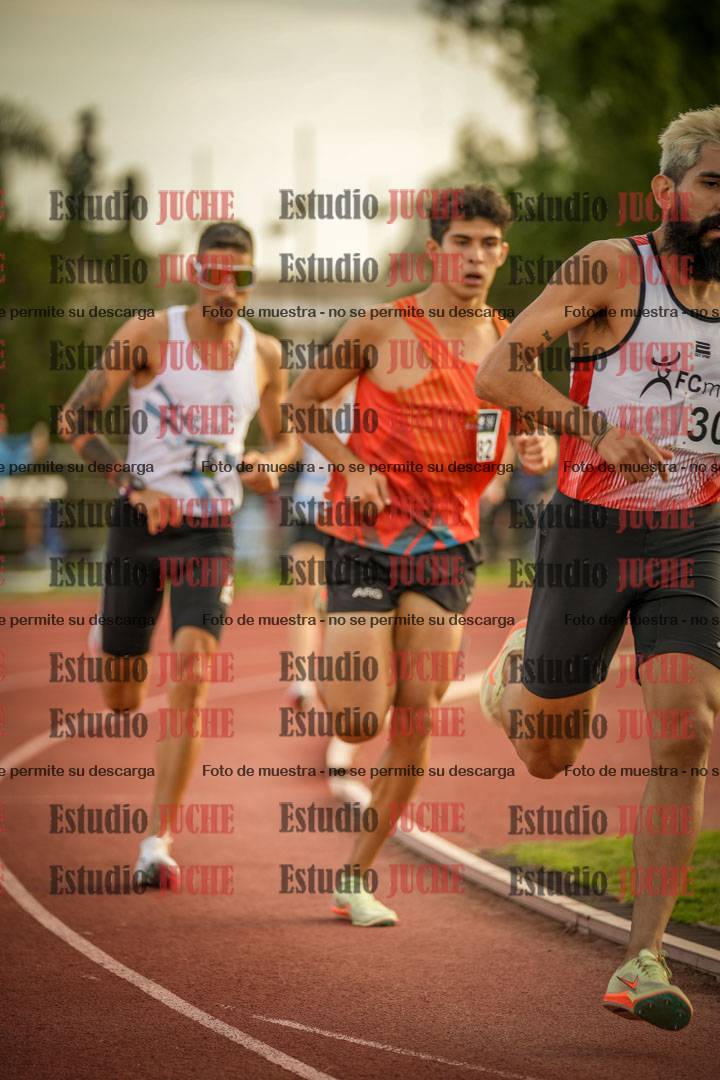 Fotos de los 1500 m llanos de varones