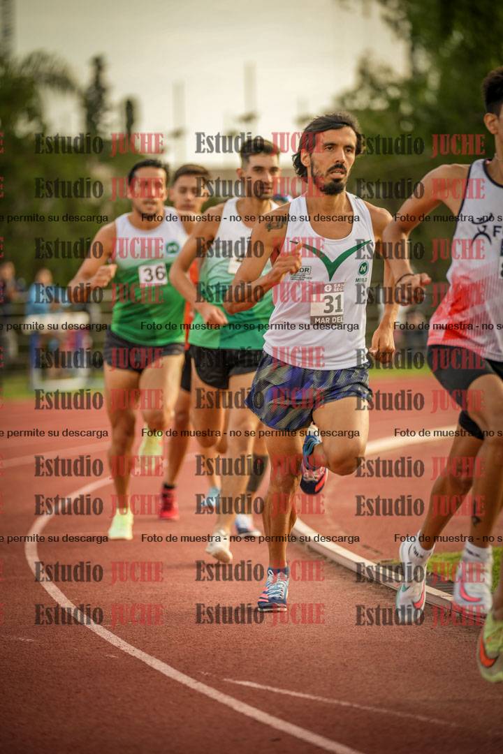 Fotos de los 1500 m llanos de varones