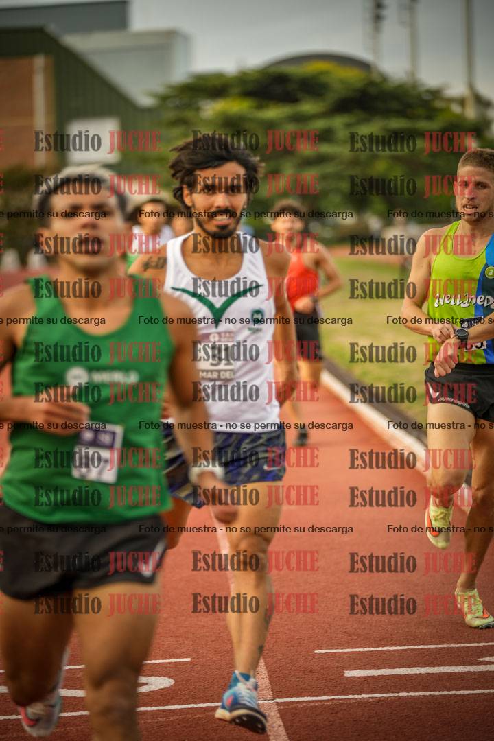 Fotos de los 1500 m llanos de varones