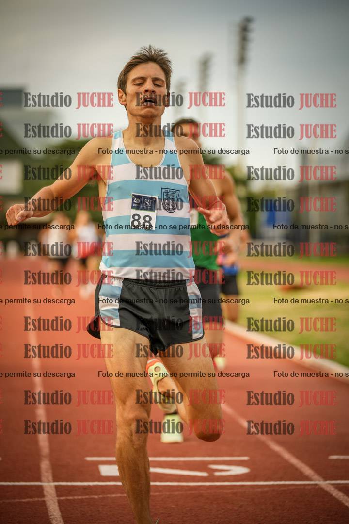 Fotos de los 1500 m llanos de varones