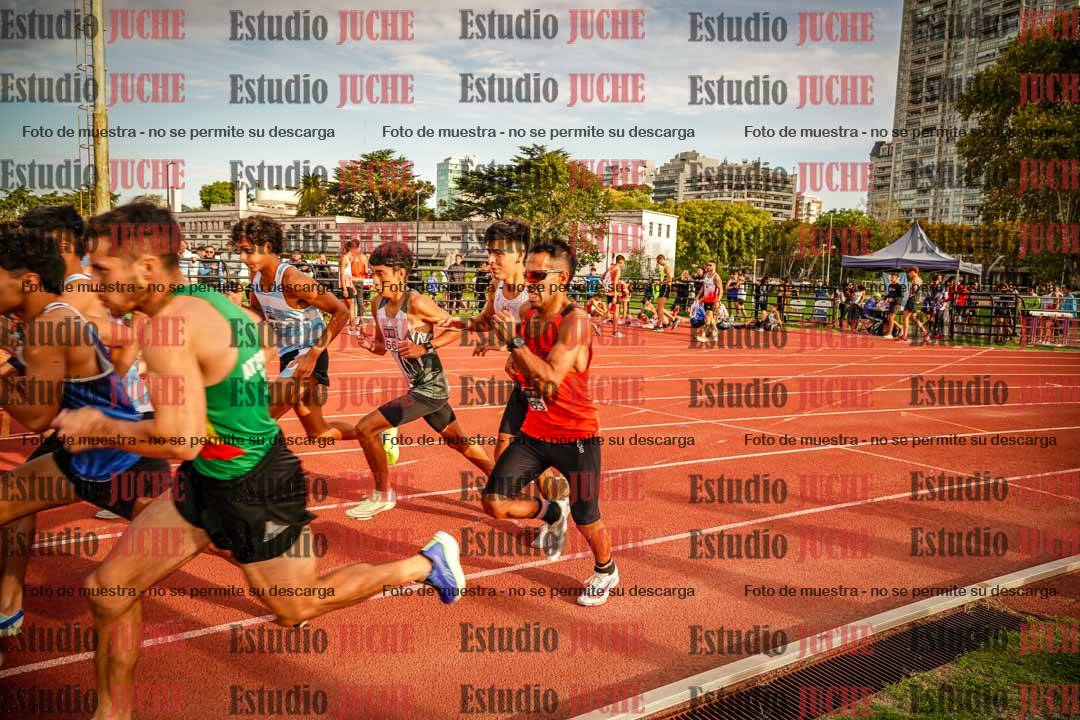 Fotos de los 1500 m llanos de varones