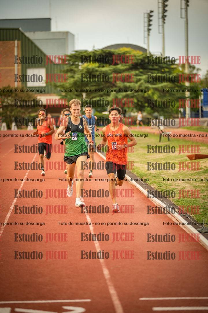 Fotos de los 1500 m llanos de varones