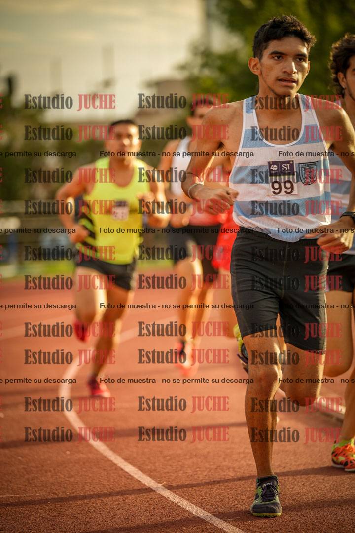 Fotos de los 1500 m llanos de varones