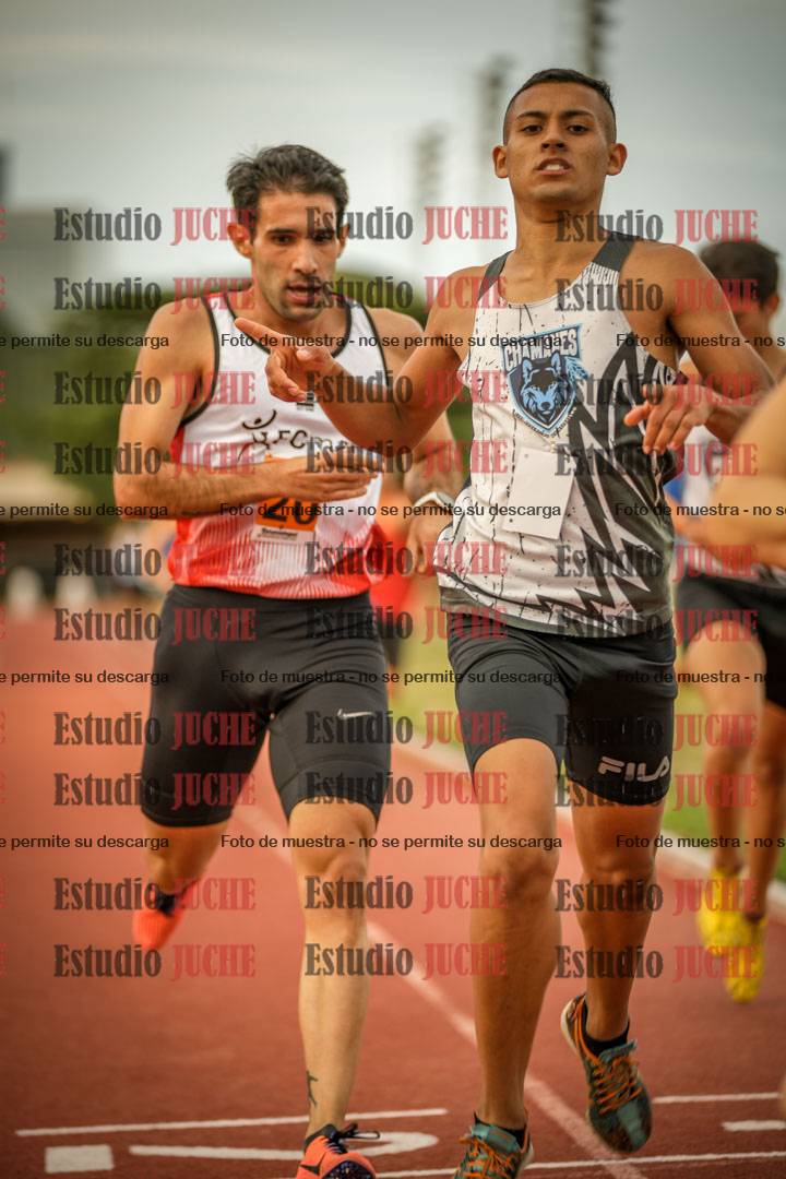 Fotos de los 1500 m llanos de varones