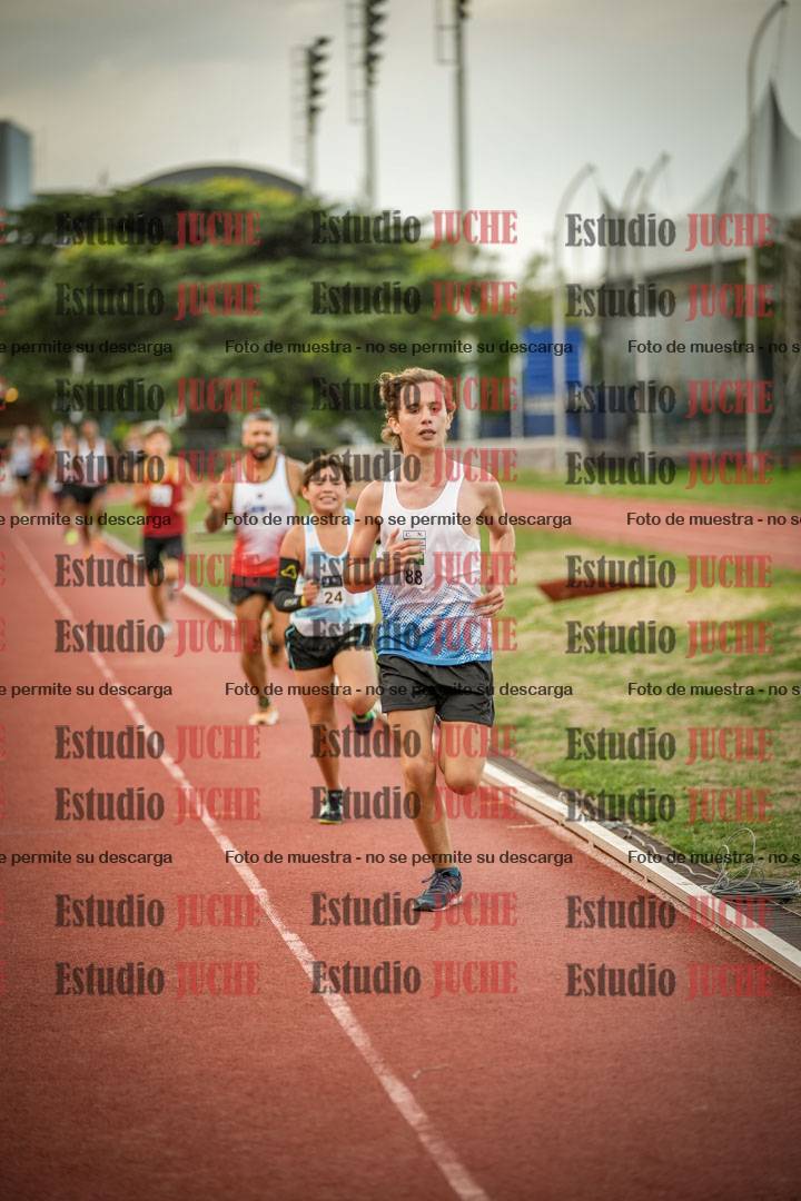 Fotos de los 1500 m llanos de varones