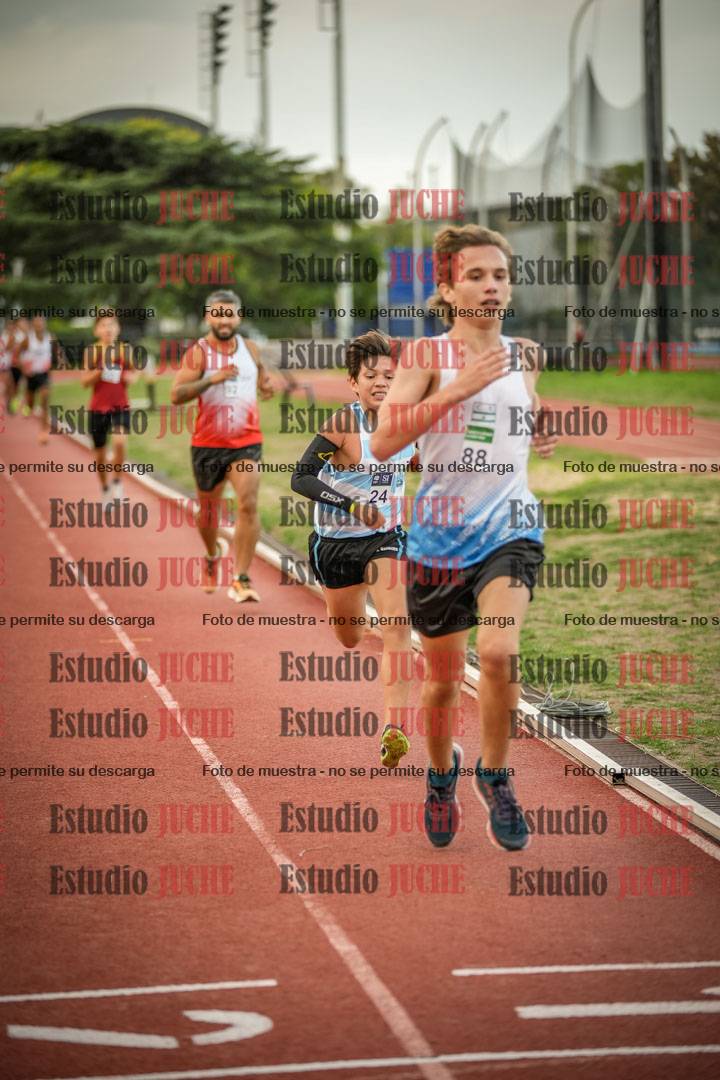 Fotos de los 1500 m llanos de varones