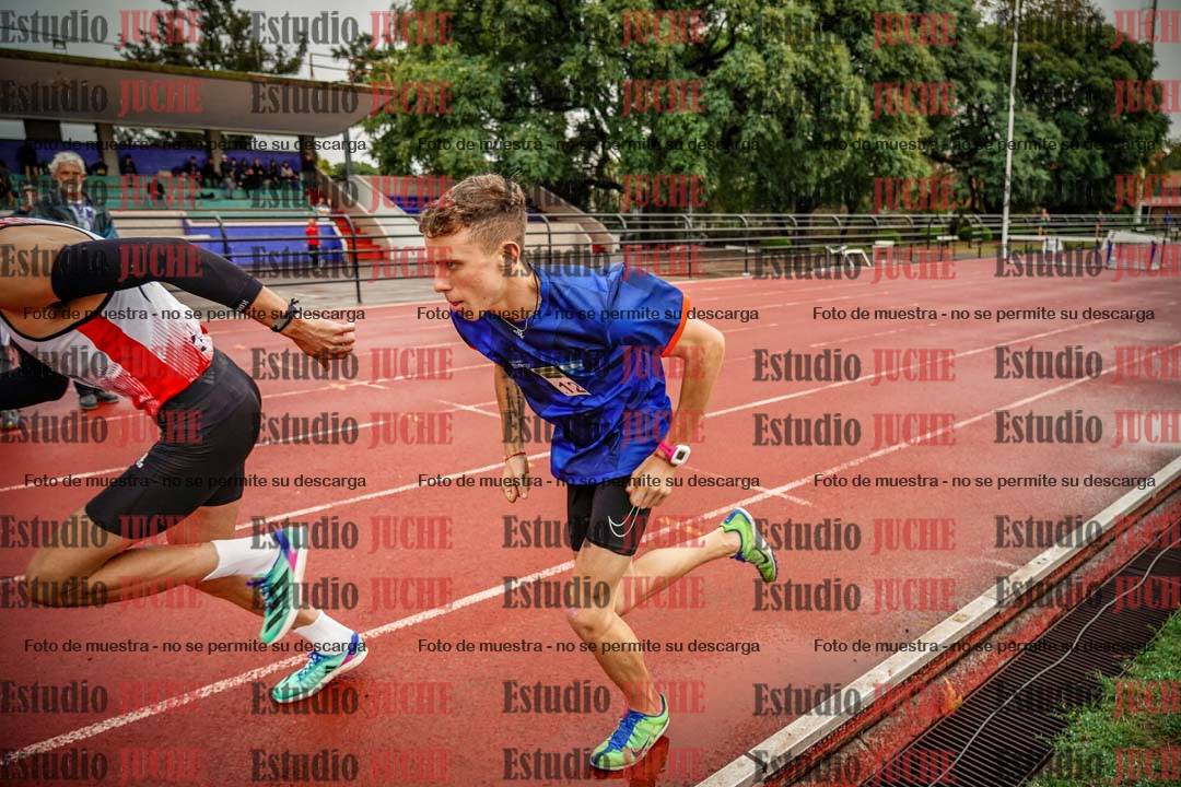 Fotos de los 2000 m con obstáculos de varones