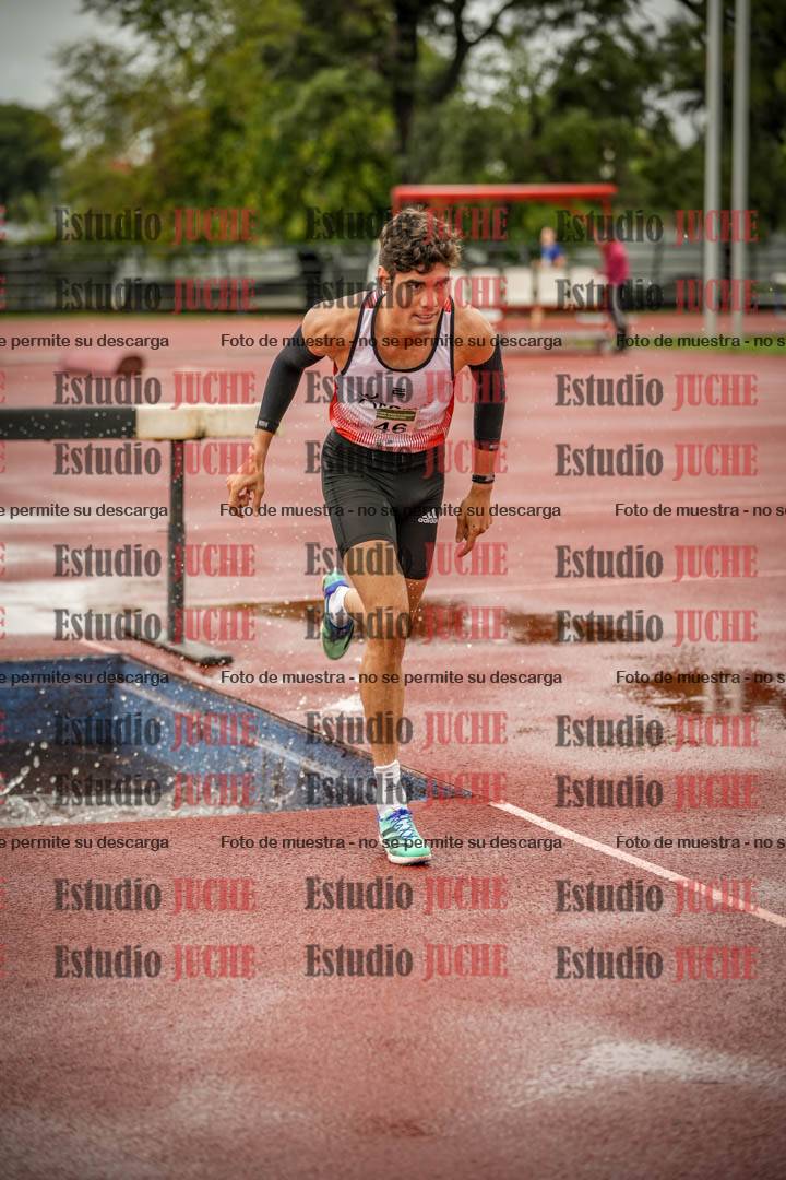 Fotos de los 2000 m con obstáculos de varones
