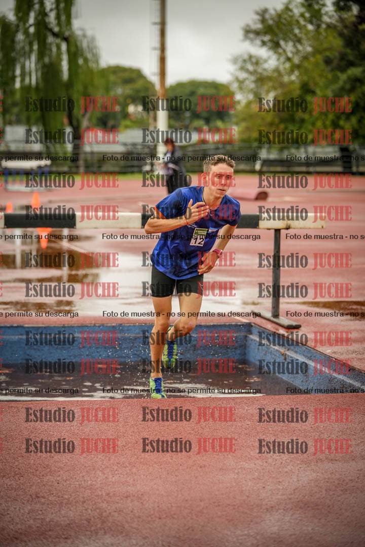 Fotos de los 2000 m con obstáculos de varones