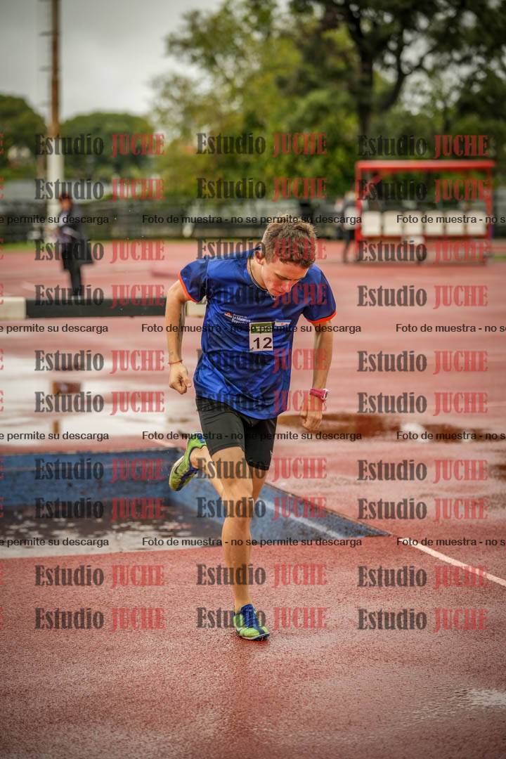 Fotos de los 2000 m con obstáculos de varones