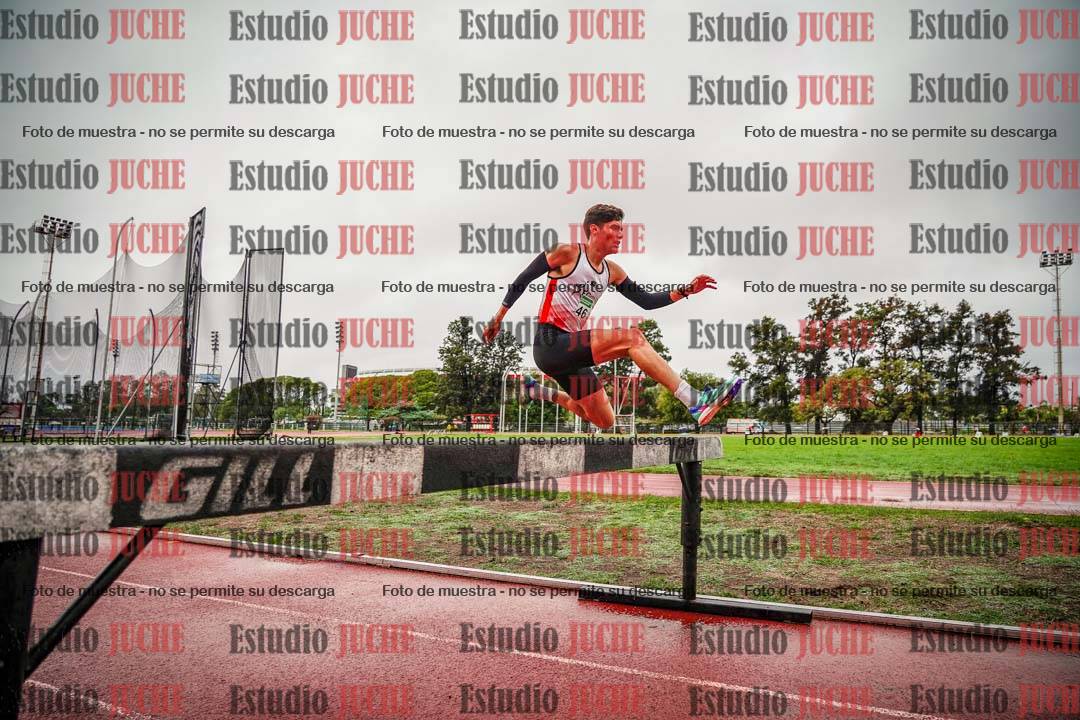 Fotos de los 2000 m con obstáculos de varones